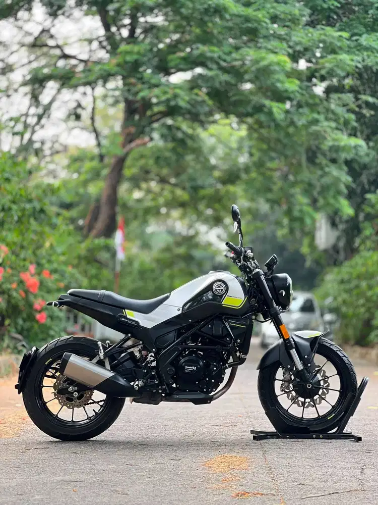 BENELLI LEONCINO 250 ABS 2024 PUTIH KM 9K PAJAK PANJANG FULL MULUS