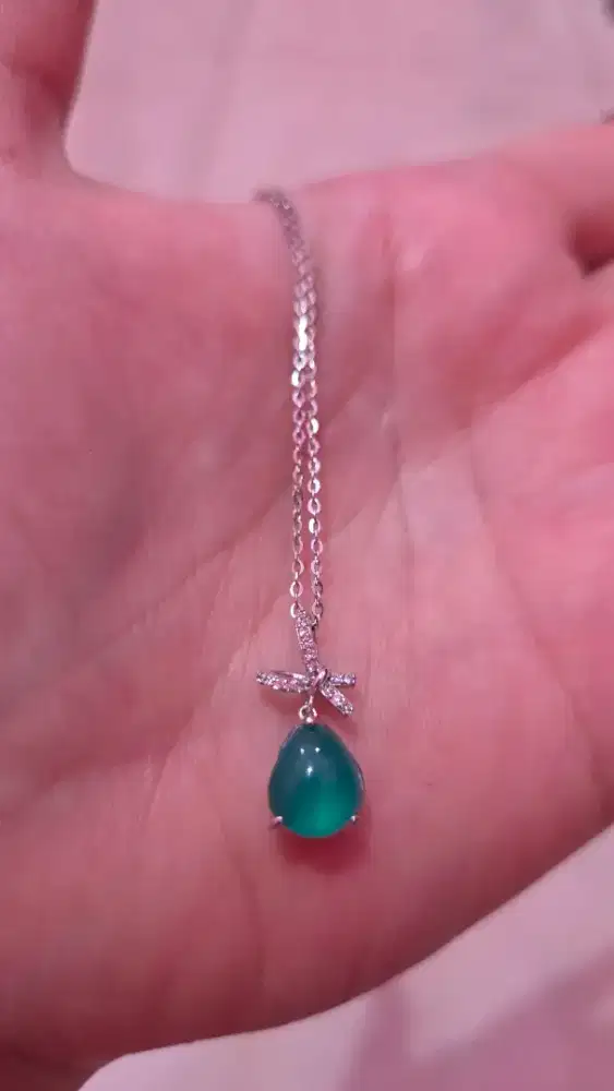 Kalung Perak liontin batu Bacan