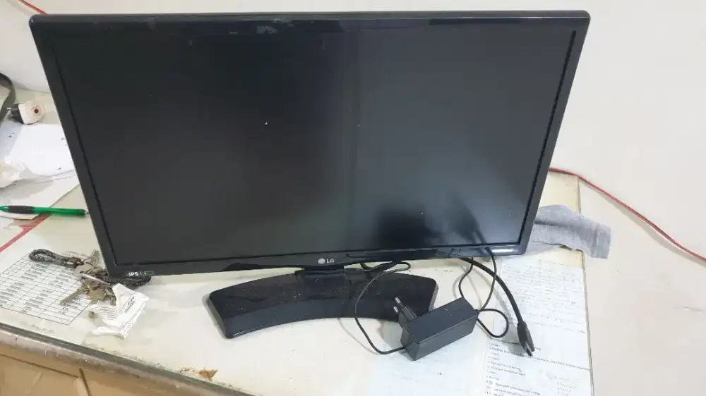 2 Unit Monitor LG IPS LED 20 Inch dan 19 Inch Normal