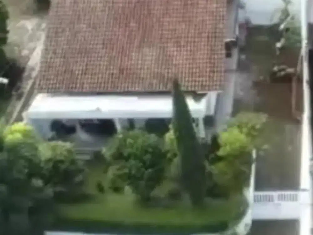 Rumah idijualsangat strategis cck unt suaha di jalan utama jl Lembang Bandung