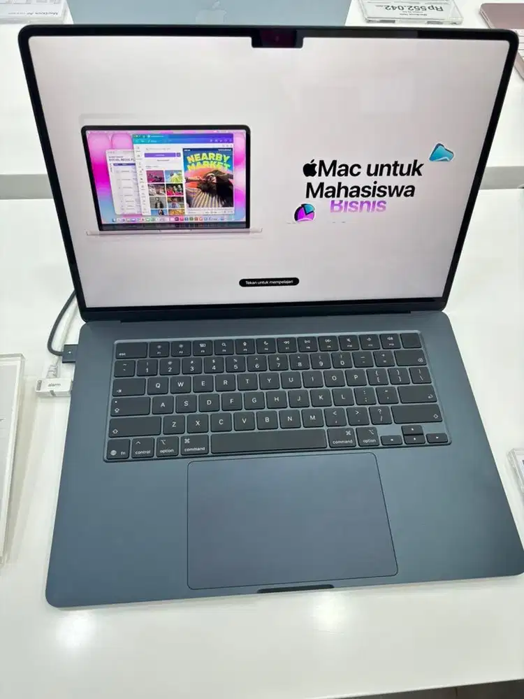 CICILAN MACBOOK AIR M5 15 inci 512 GB PROMO BUNGA RINGAN