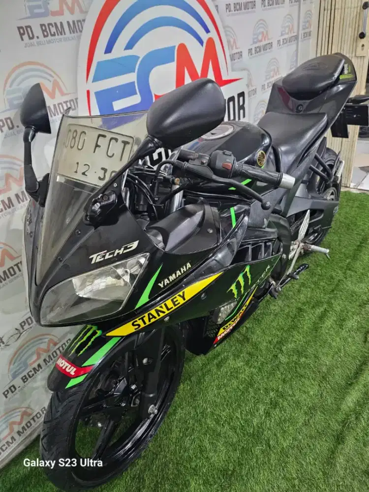 Yamaha R15 V1 2015