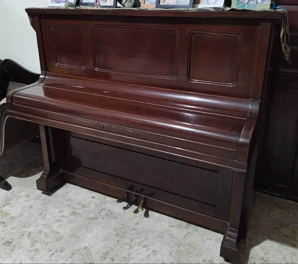 Dijual piano akustik klasik merek Mountier THN 80an
