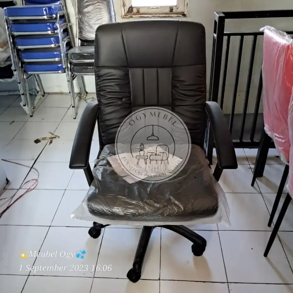 KURSI DIREKTUR KENT KD 101 TERMURAH