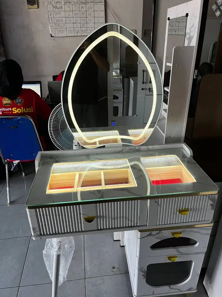 READY MEJA RIAS MINIMALIS LAMPU LED TERLARIS SALE