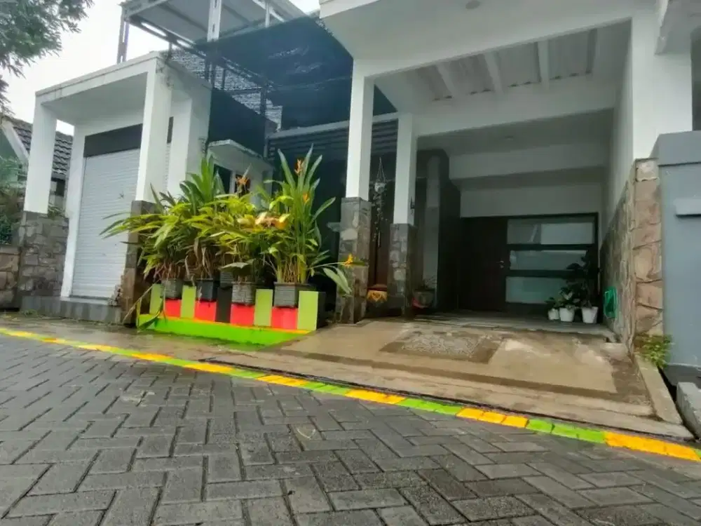 DIJUAL RUMAH USAHA 2 LANTAI WISMA LIDAH KULON SURABAYA BARAT – 6 KT