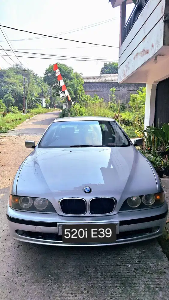 BMW 320i E39 AT M54 2002