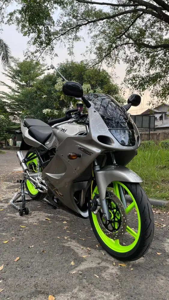 KAWASAKI NINJA RR OLD 2011 SILVER, GOOD CONDITION