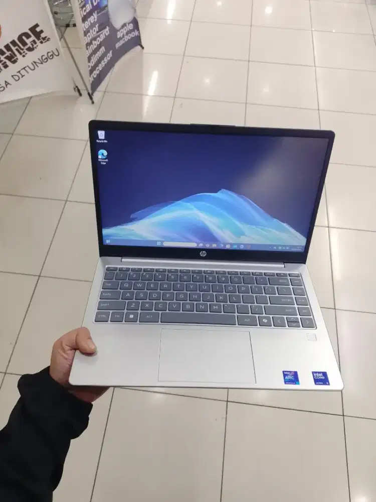 Laptop HP 14s EP1188AU Ultra 5 125H Ram 16 GB SSD 512 GB Win 11