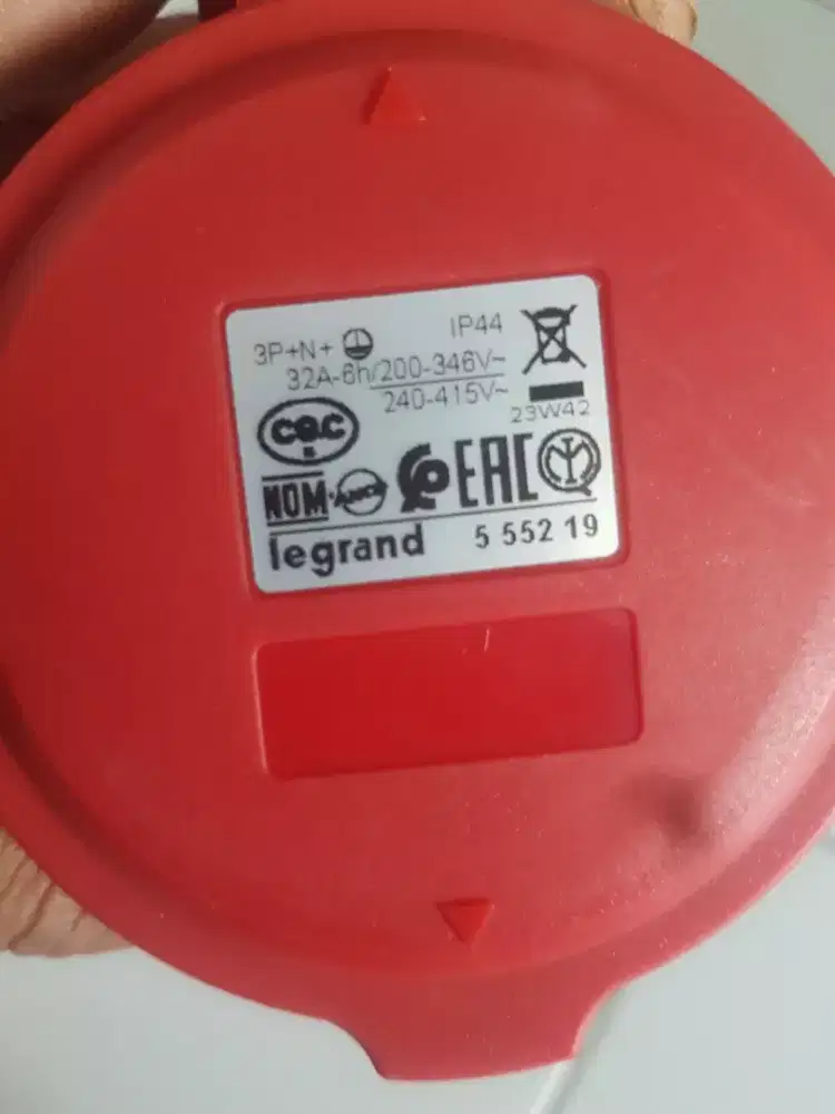 Konektor listrik 380 32 amper merek Legran 4 pin