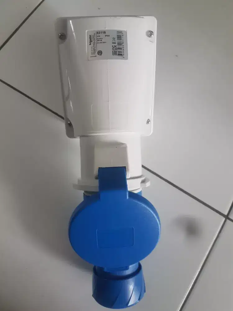 Konektor listrik industri 1 phase 220 V 32 amper 1 set