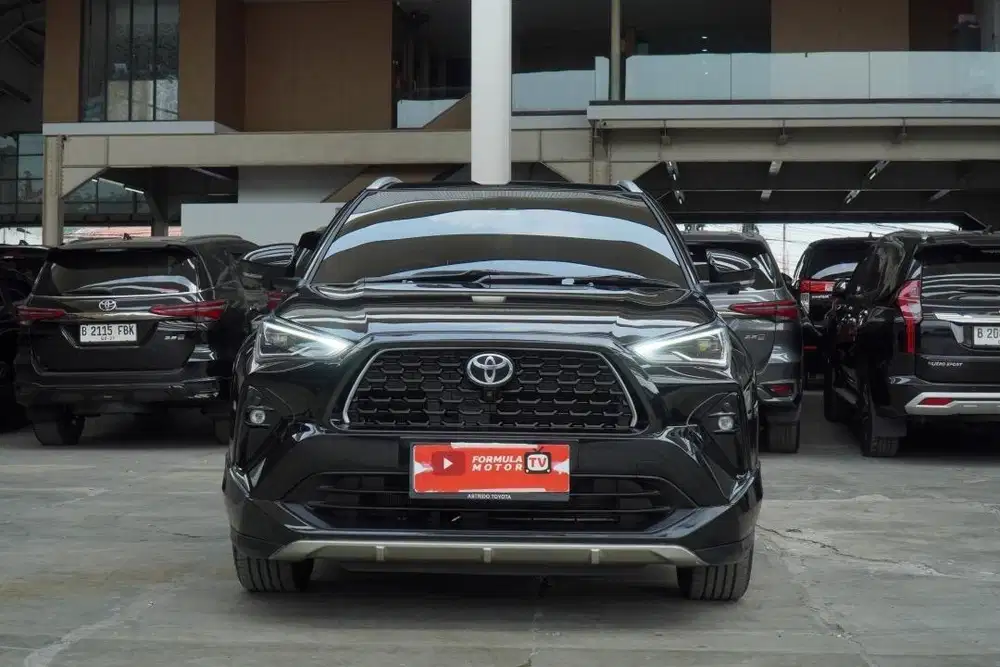 Toyota Yaris Cross 1.5 GR Hybrid AT 2023 Hitam