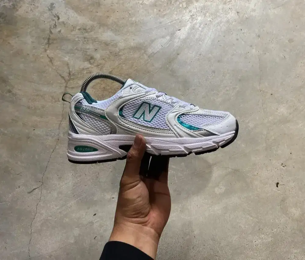 Sepatu NB running