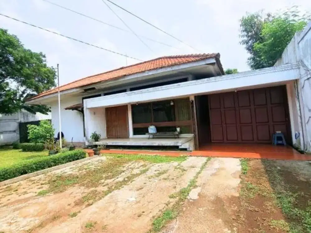 Rumah Luas di Lebak Bulus, Hitung Tanah, Cocok Untuk Investasi