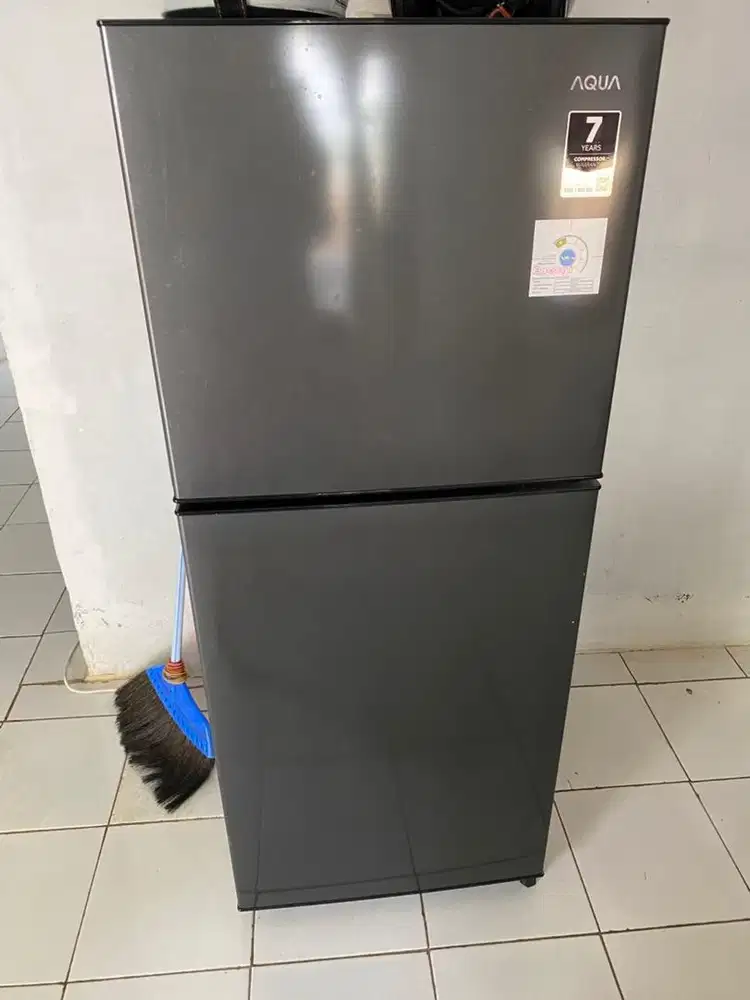 kulkas aqua 2 pintu