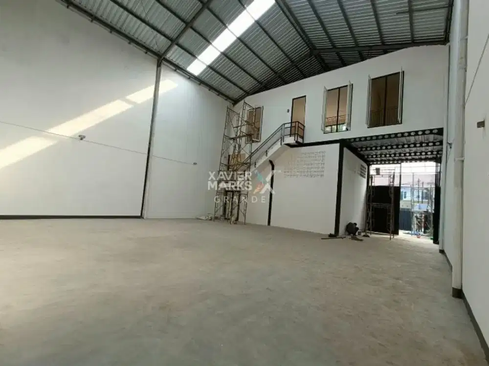 Disewakan atau Dijual Gudang dan Kantor Modern di daerah Pakis, Malang