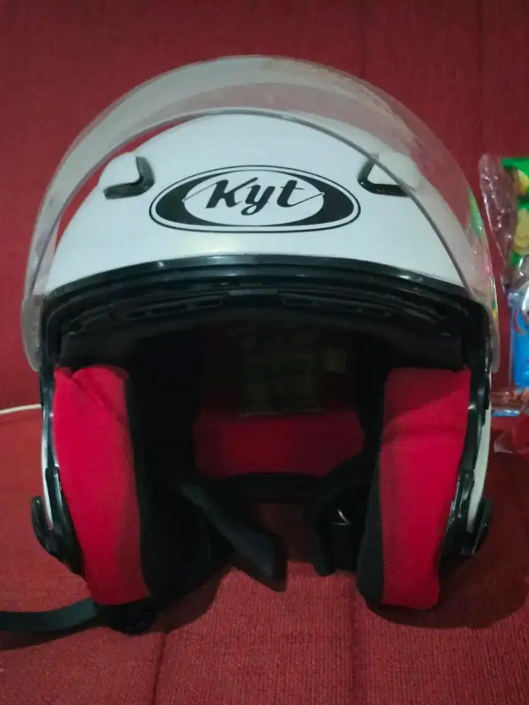 Dijual helm merk KYT