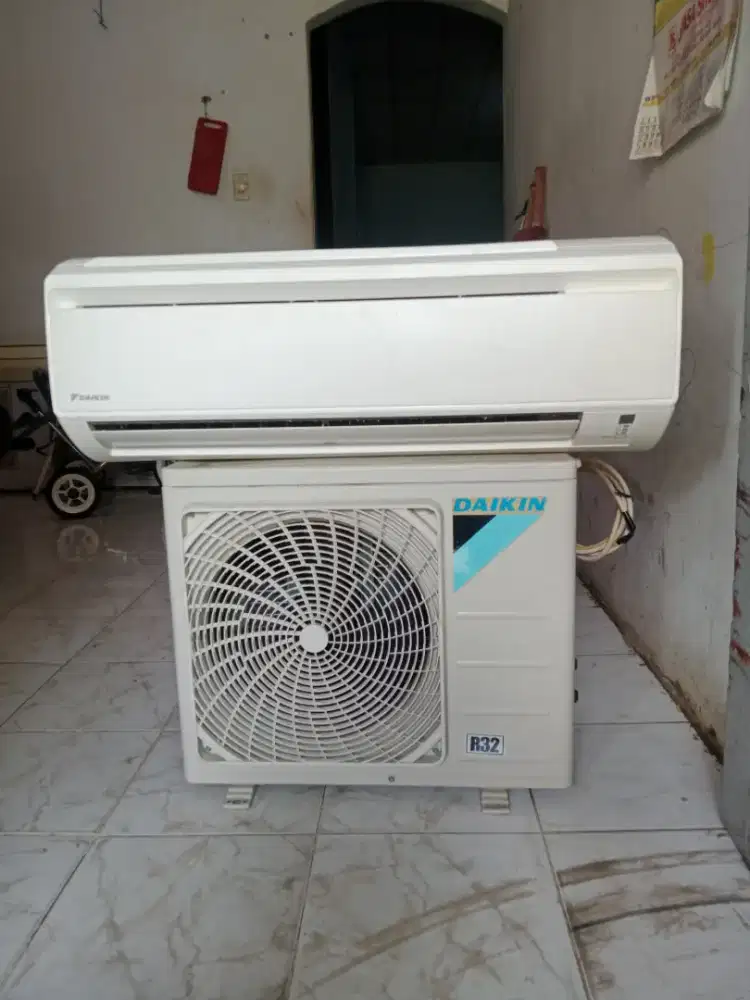 Dijual AC Daikin 1/2 pk siap pasang dan bergaransi