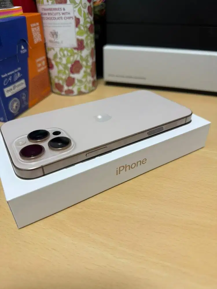 DIJUAL IPHONE 16 PRO MAX SECOND LIKE NEW