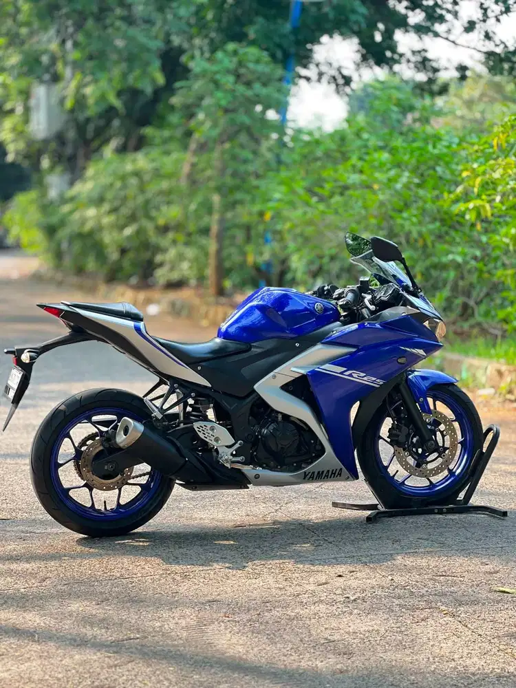 SPORT IDAMAN! YAMAHA R25 OLD 2017 BIRU KM LOW PAJAK HIDUP NO MINUS