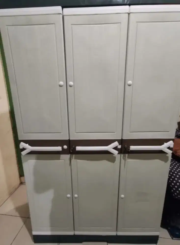 lemari baju plasti model 3 pintu