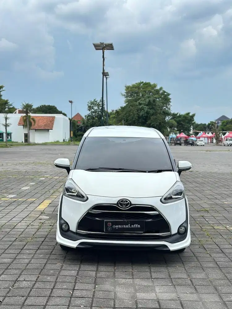 TOYOTA SIENTA 1.5 Q MATIC 2017