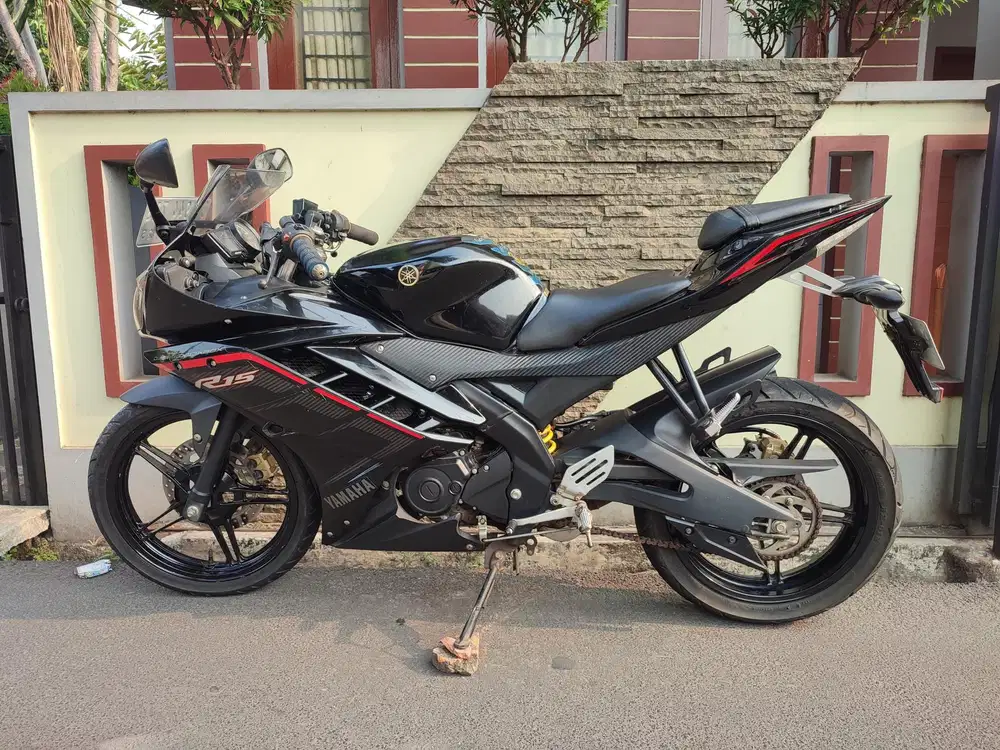 R15 V2 TAHUN 2015 TOP GANTENG