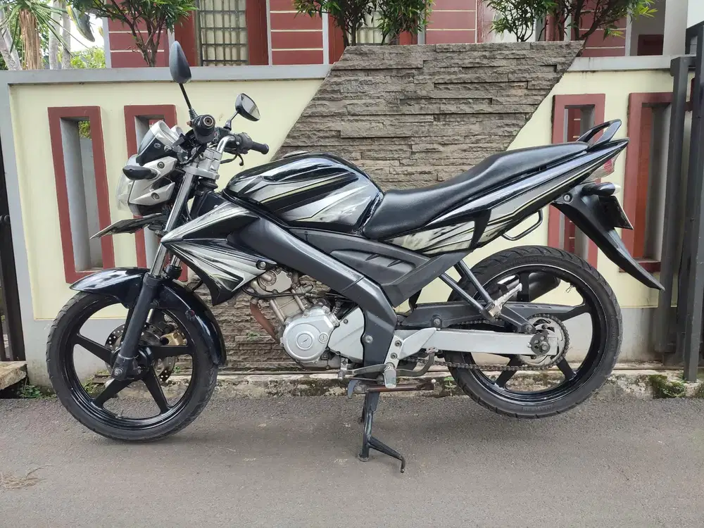 VIXION OLD TAHUN 2011 MURMER