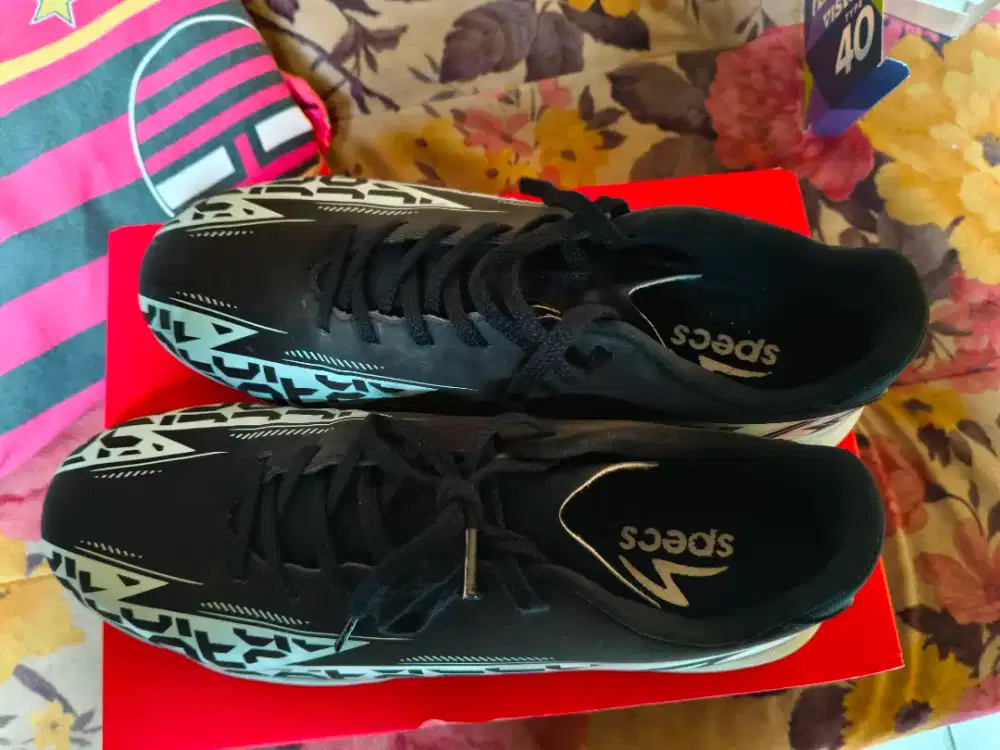 Sepatu bola mini soccer SPECS XLR 4 TF