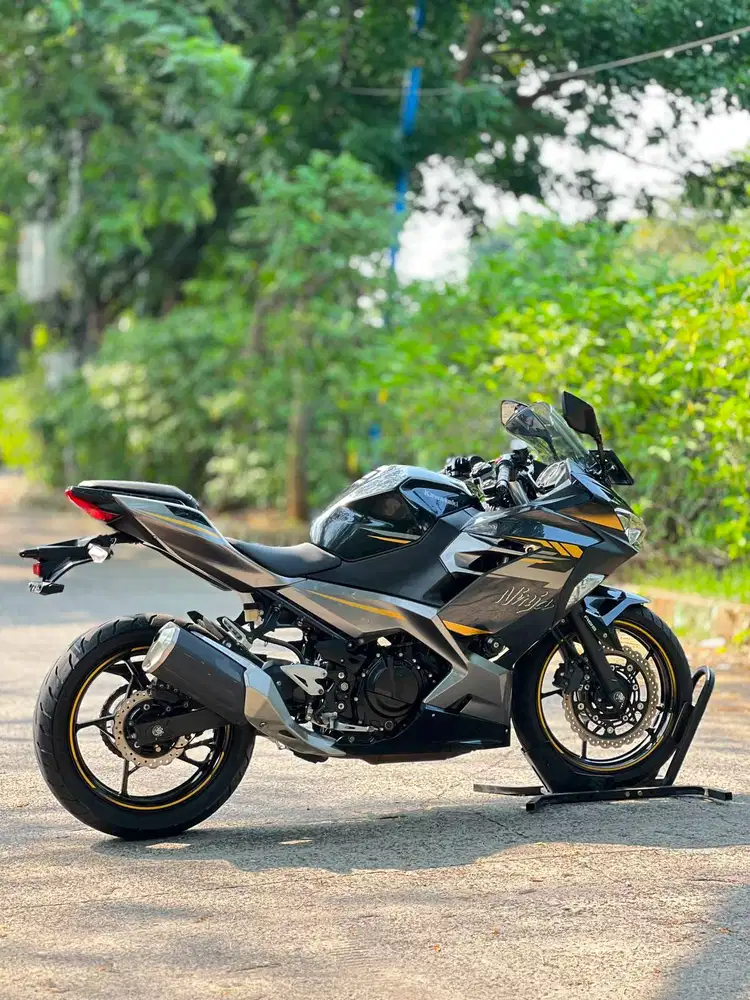 KM 9K AJA! KAWASAKI NEW NINJA 250 FI ABS MDP KEYLESS 2021 GREY TAX ON