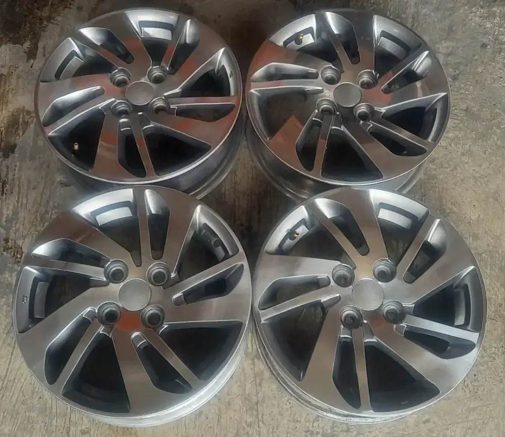 Velg daihatsu sirion ring 14 pcd 4x100