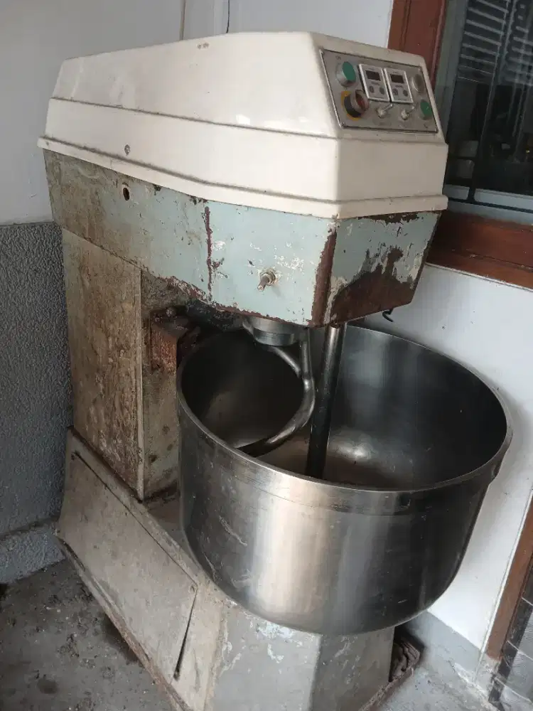 Mixer spiral roti minipan taiwan kapasitas 25 kg