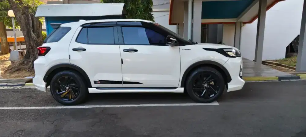 Raize Putih, GR sport 1.0 one tone AT