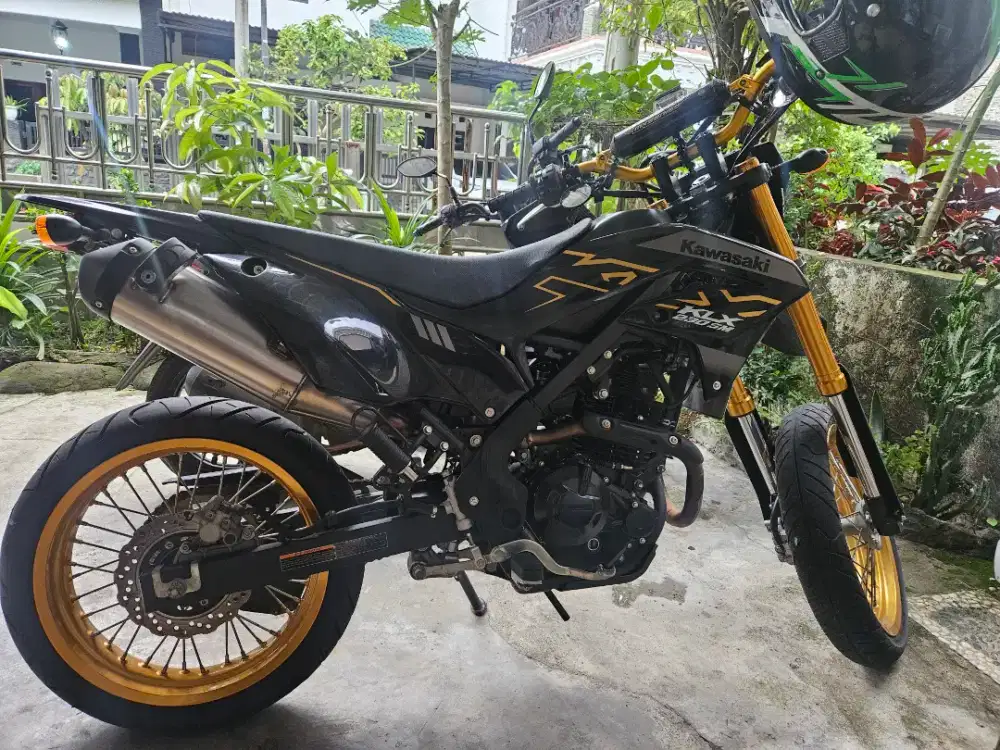 Klx 230 SM SE black