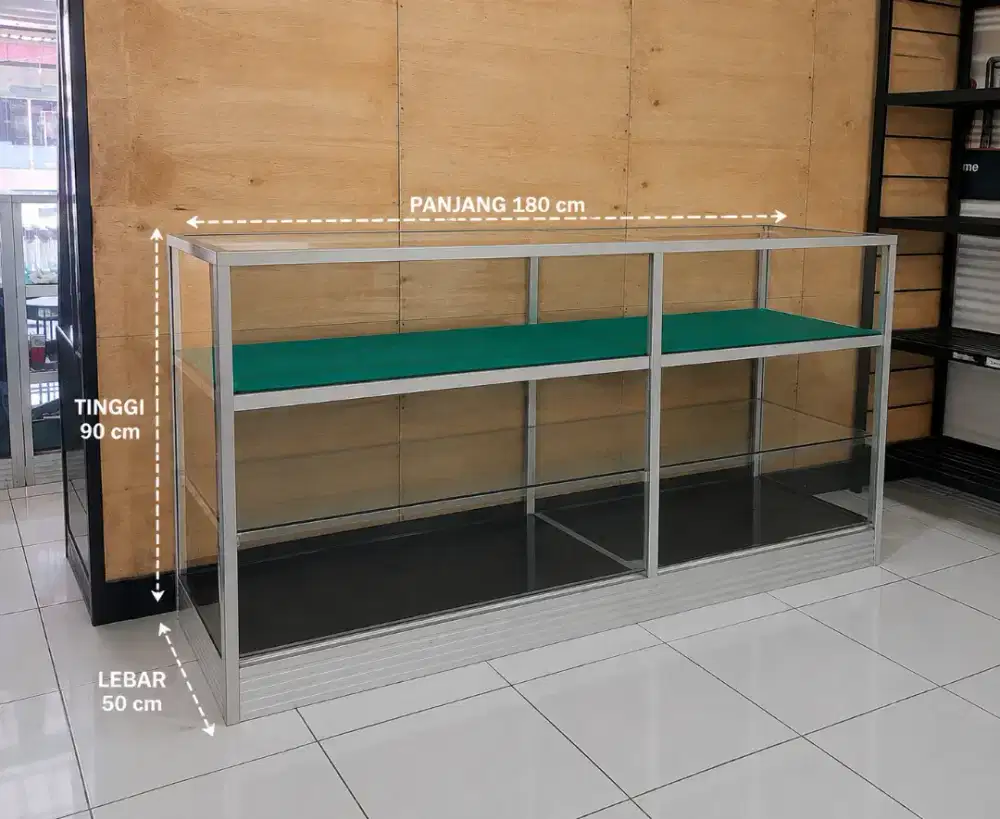 Dijual etalase kondisi bekas seperti baru