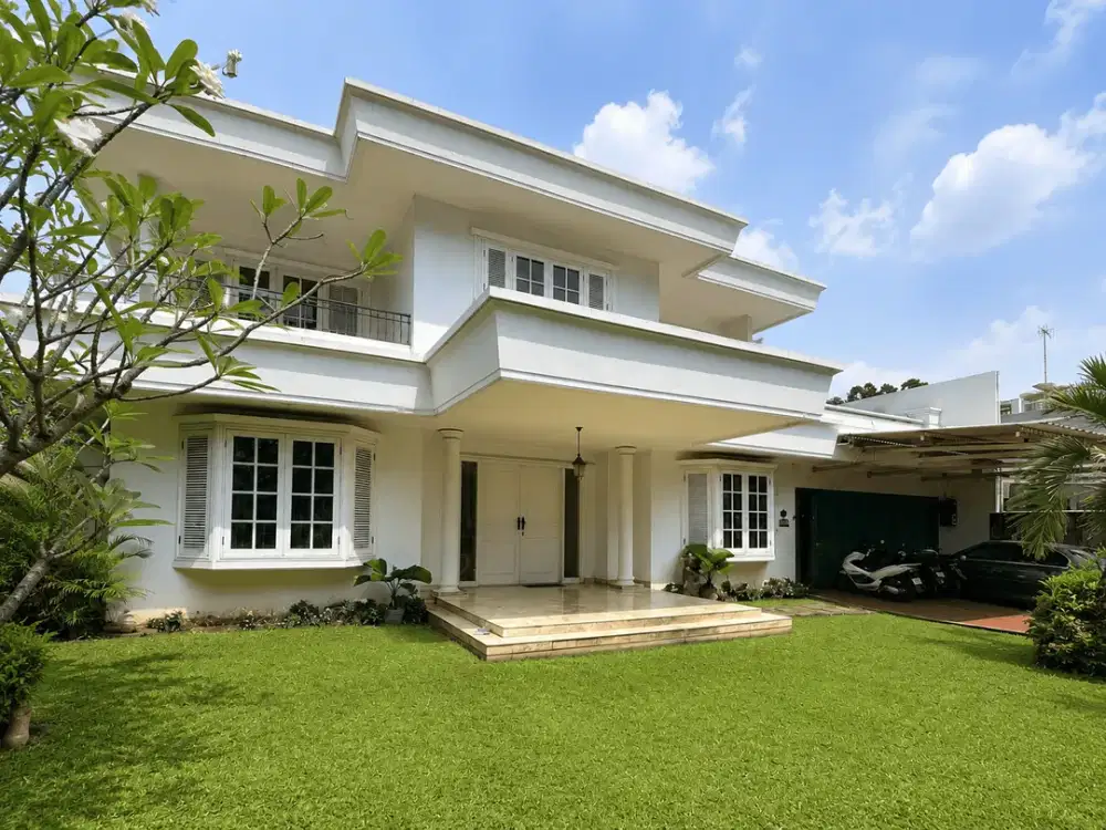 Exclusive Home Simprug Golf | 914 M² | Private Pool & Gazebo