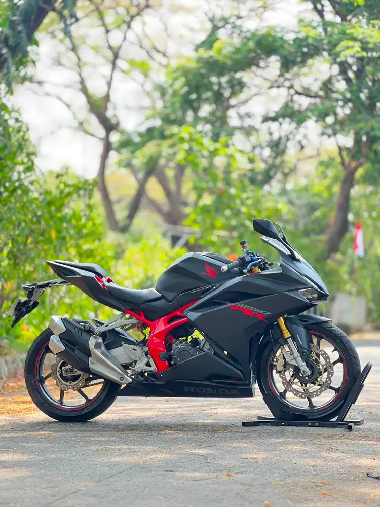 HONDA CBR250RR ABS 2019 HITAM PAJAK PANJANG SIAP GAS JAUH