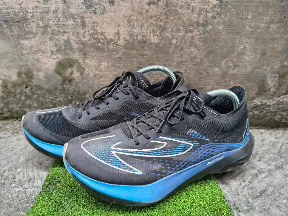 Sepatu lari running 910 Haze Strike Pro