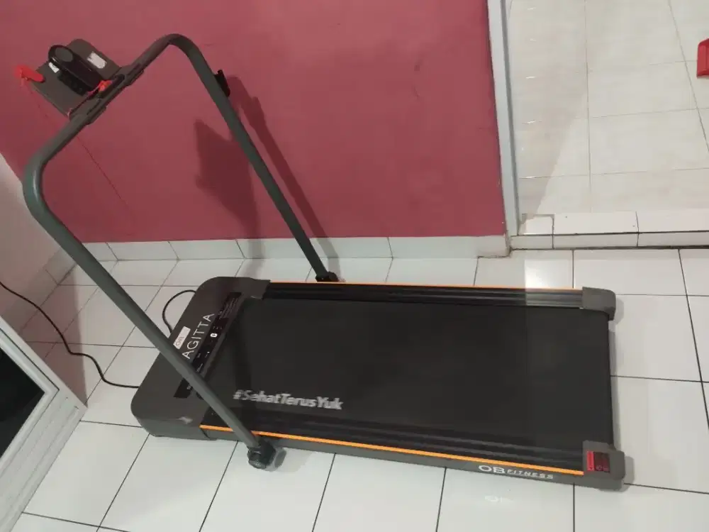 Treadmill Alat Olahraga