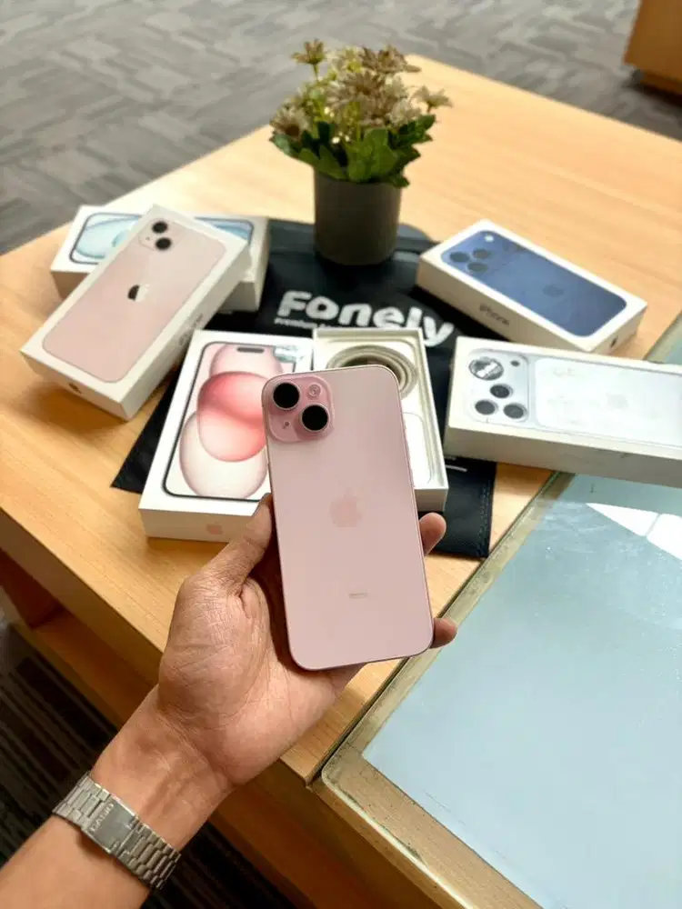 iPhone 15 128GB Pink - Resmi indonesia garansi on 6/27