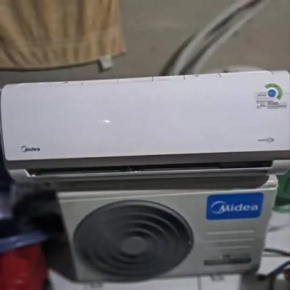 AC Midea 1Pk Inverter