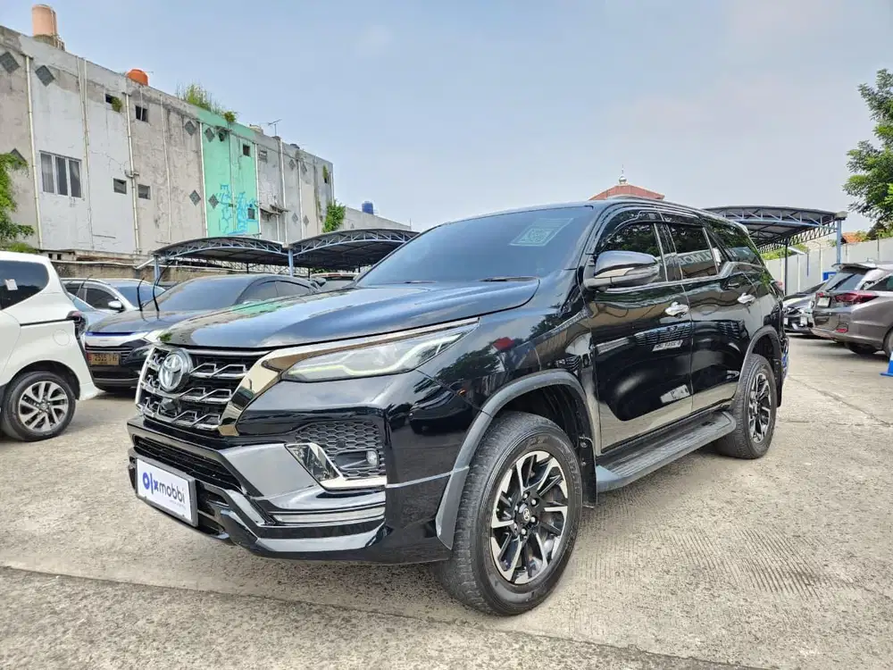 Pajak Panjang - Toyota Fortuner 2.8 4x2 GR Sport DSL Solar-AT 2022