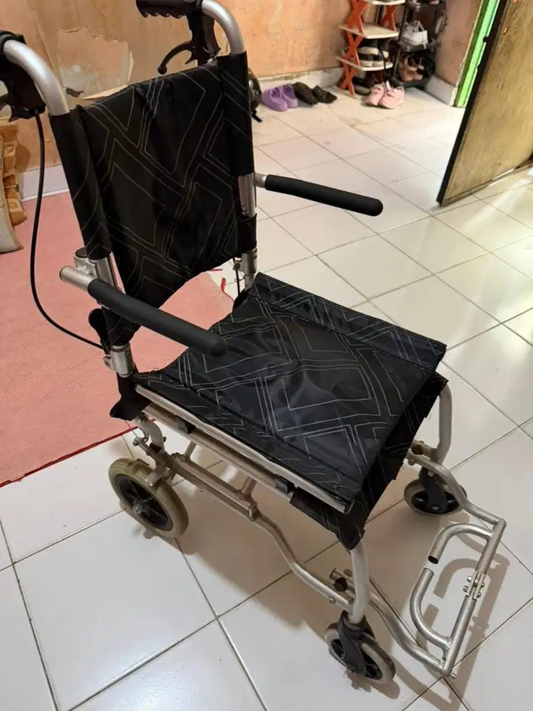 kursi roda lipat