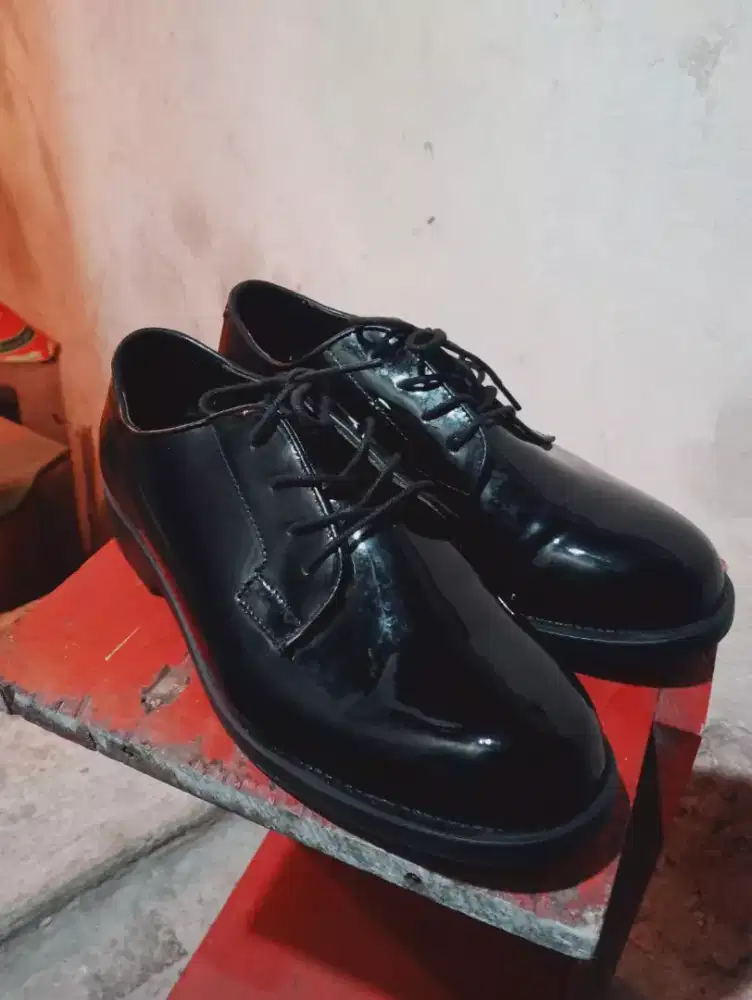 Sepatu PDH Pria Pendek