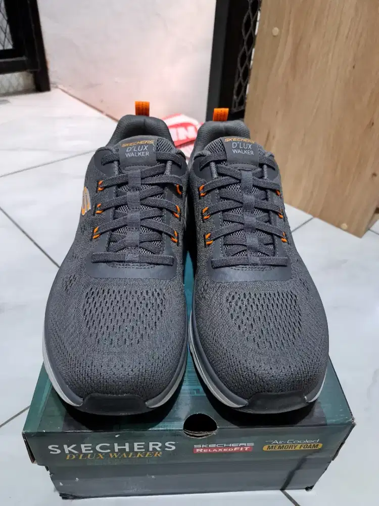 Jual sepatu skechers murah kondisi baru