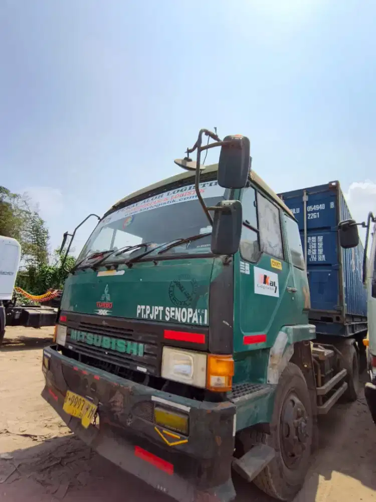 Jual kontainer  dry 20feet second kondisi 70/80 persen siap pakai.
