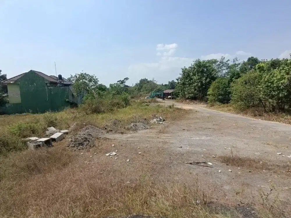 Tanah Luas 8065 Meter Persegi Lokasi Strategis di Area Wedomartani - Ngemplak Sleman