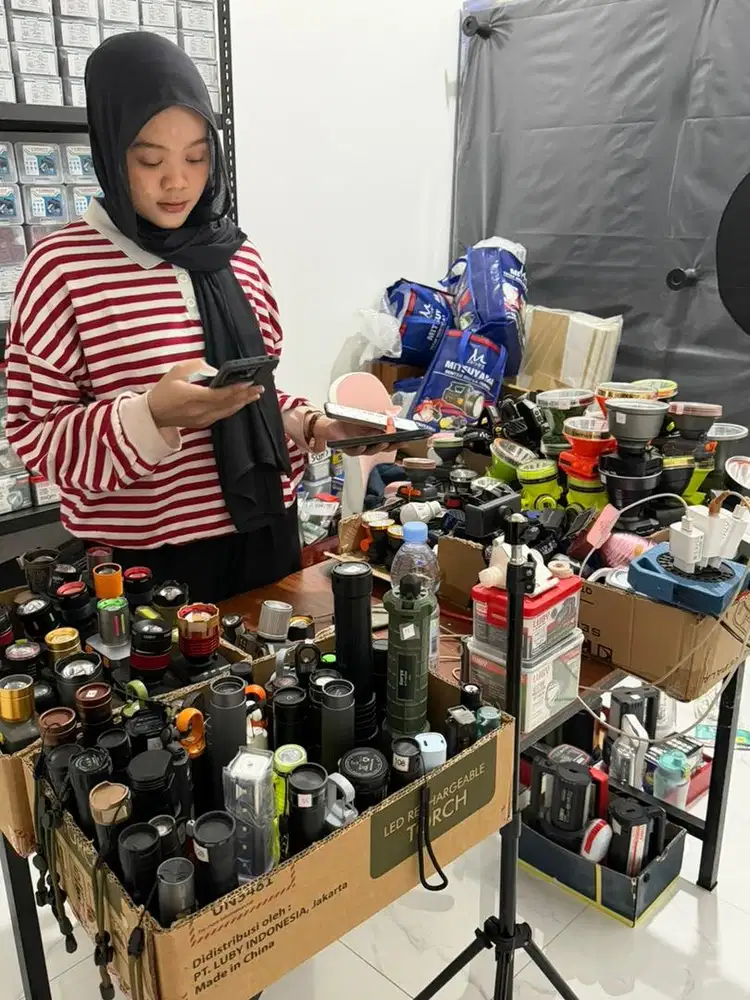 LOWONGAN KERJA Host Live Streaming