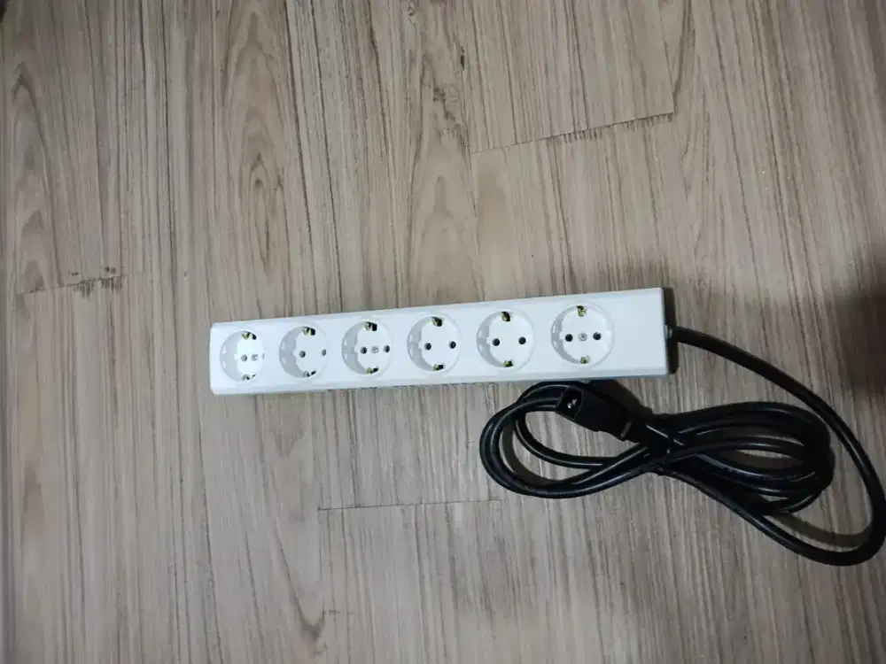 Stop kontak C14 bisa buat pdu