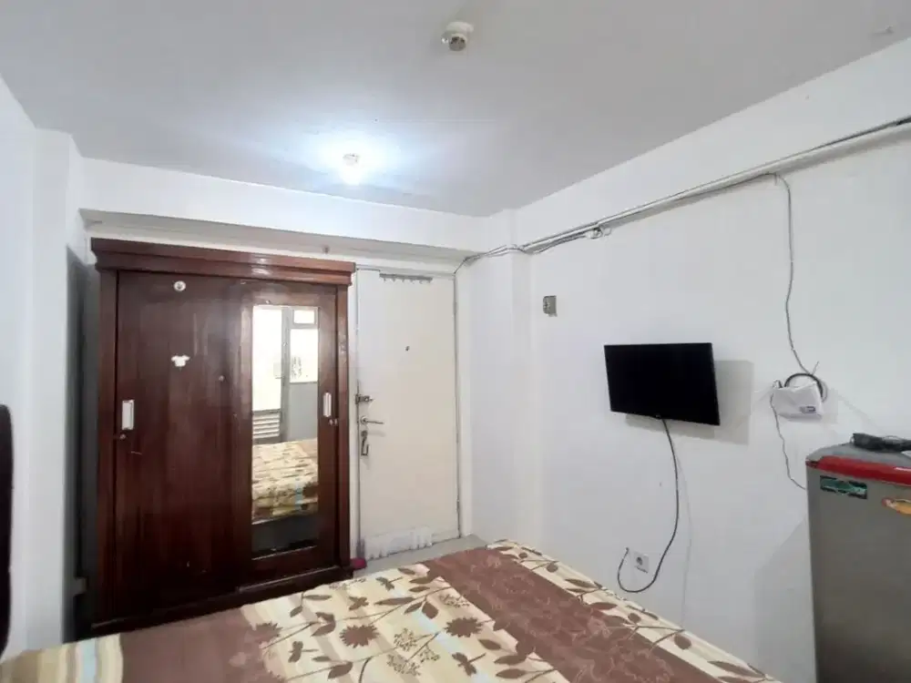 Disewakan tahunan Apartemen gading nias DAHLIA lt 15 furnished studio room